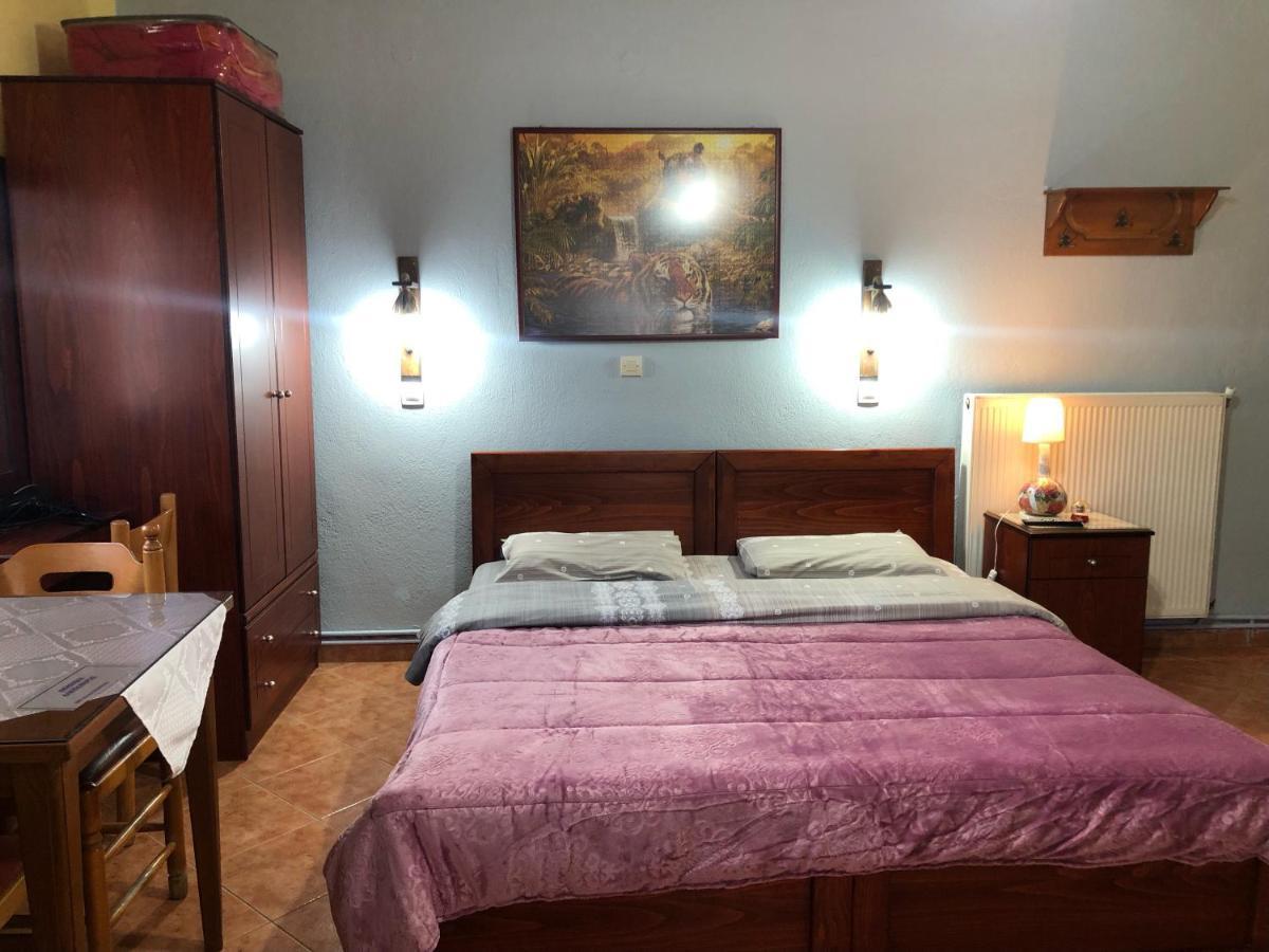 Alexandros Guesthouse Órma Esterno foto