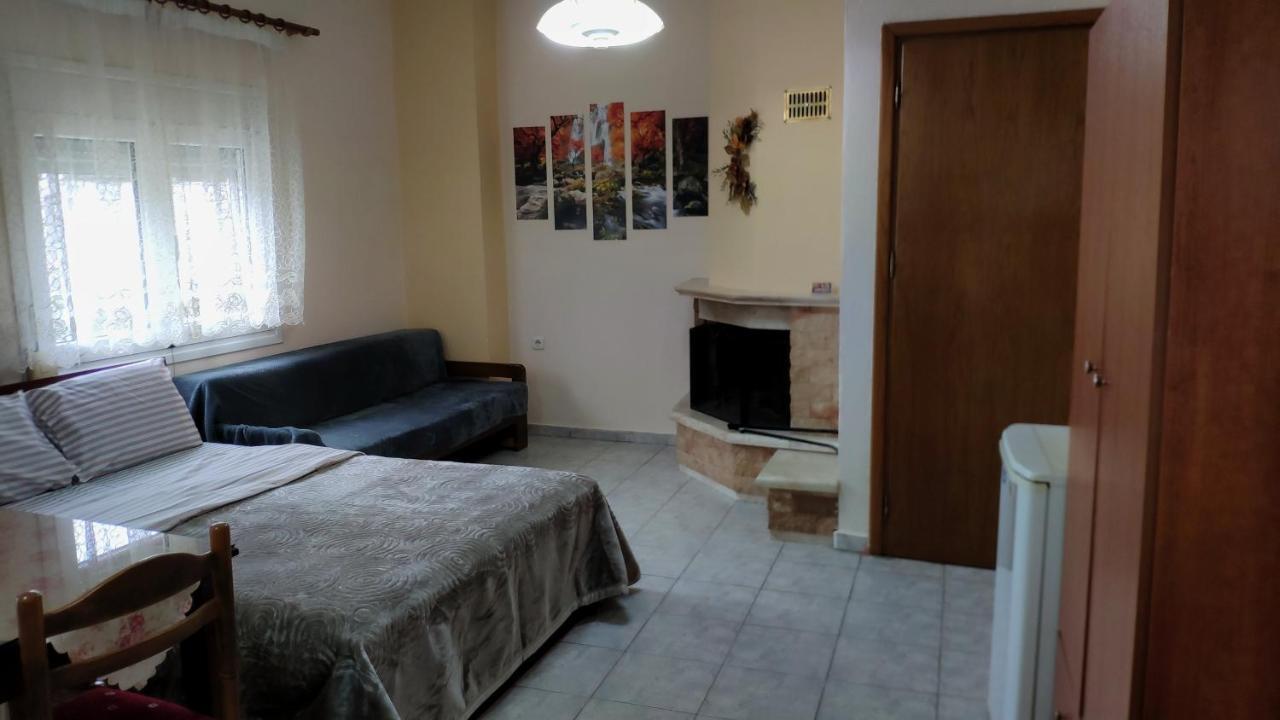 Alexandros Guesthouse Órma Esterno foto