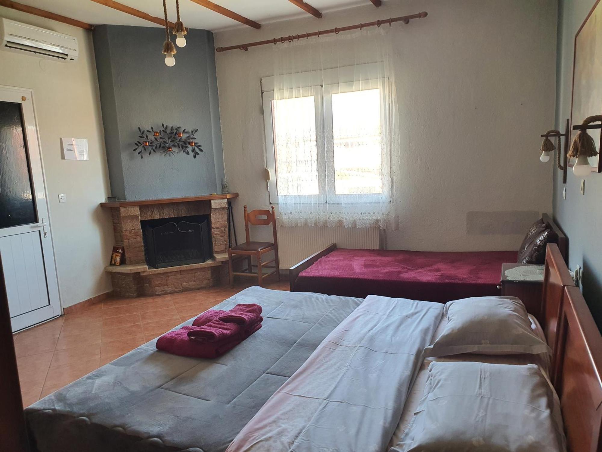 Alexandros Guesthouse Órma Esterno foto